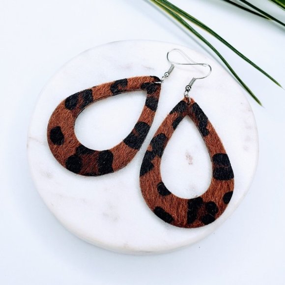 Jewelry - 5 for $25 Textured Leopard Print Cut Out Earrings